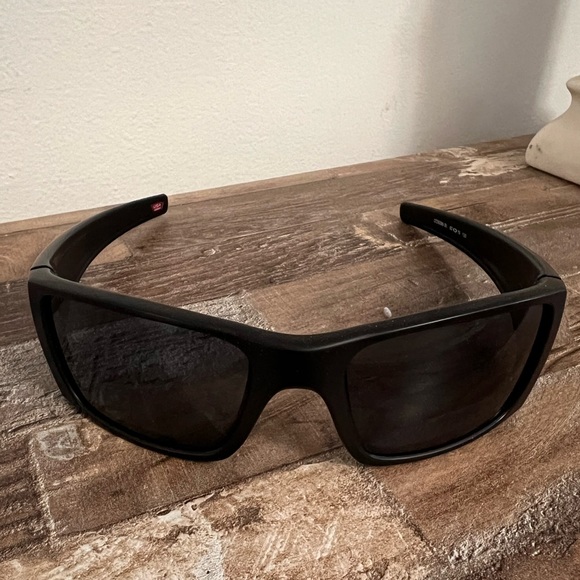 Oakley Other - OAKLEY Fuel Cell men’s sunglasses